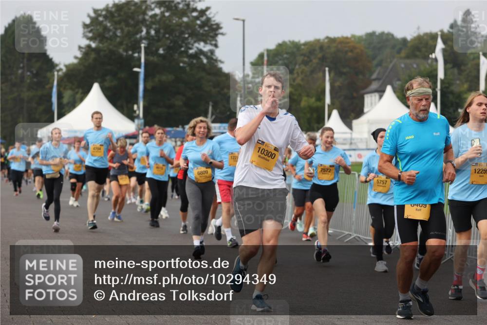 13.09.2026 - Kiel Lauf Andreas Tolksdorf http://msf.ph/oto/10294349 13.09.2026 09:26:42 Kiellinie 4704, 6809, 1221, 38, 10300, 7572, 5757, 0409, 38, 12259 meine-sportfotos.de