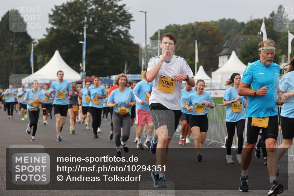 13.09.2026 - Kiel Lauf Andreas Tolksdorf http://msf.ph/oto/10294351 13.09.2026 09:26:43 Kiellinie 4704, 6809, 38, 10300, 5757, 7572, 0409 meine-sportfotos.de