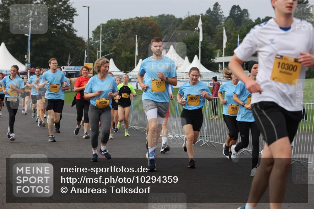 13.09.2026 - Kiel Lauf Andreas Tolksdorf http://msf.ph/oto/10294359 13.09.2026 09:26:44 Kiellinie 1267, 4704, 33, 6809, 39, 133, 7572, 7948, 10300 meine-sportfotos.de