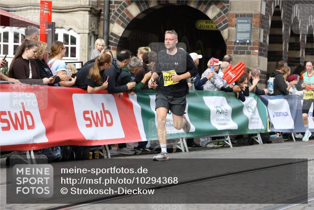 13.09.2026 - 21. swb-Marathon Bremen Strokosch-Dieckow http://msf.ph/oto/10294368 13.09.2026 10:47:25 Ziel 10289, 10744, 11060, 11199, 11212, 11344, 11608, 11650, 11651, 11783, 11814, 12415, 12470, 13589, 13613, 10210, 10223, 10270, 10594, 10807, 10860, 10873, 11130, 11469, 11646, 11809, 12077, 12296, 12318, 12547, 13521 meine-sportfotos.de