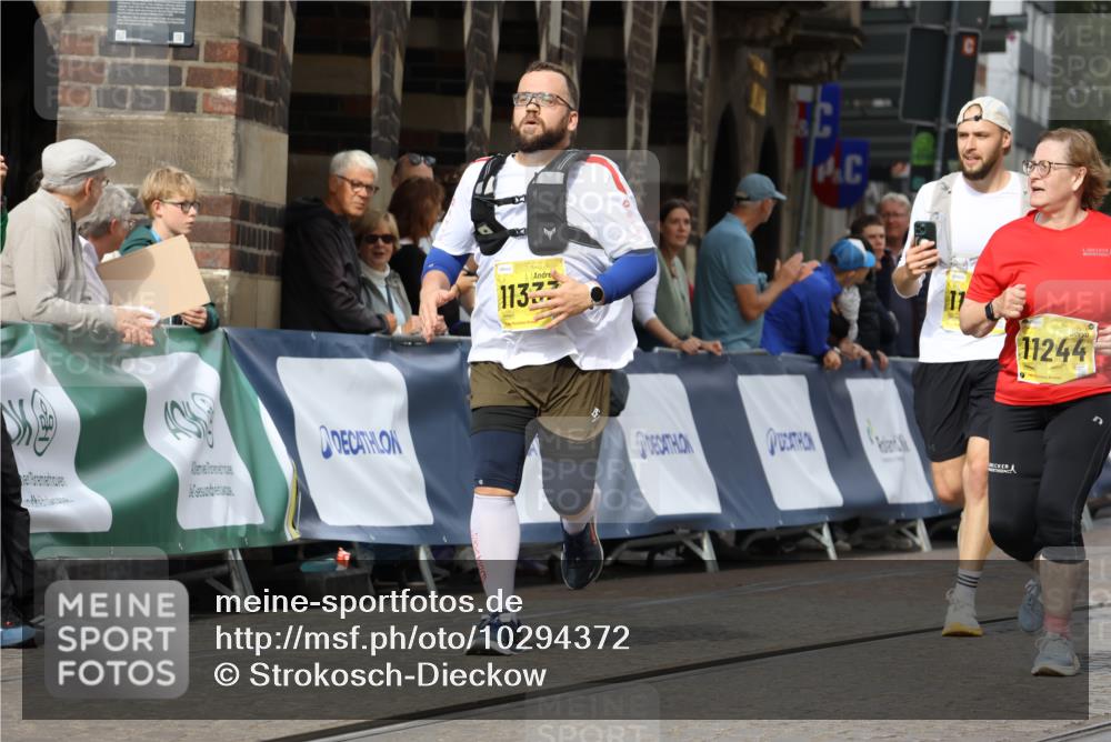 13.09.2026 - 21. swb-Marathon Bremen Strokosch-Dieckow http://msf.ph/oto/10294372 13.09.2026 11:20:17 Ziel 10430, 10882, 11546, 12472, 10161, 11296, 12285, 12374 meine-sportfotos.de
