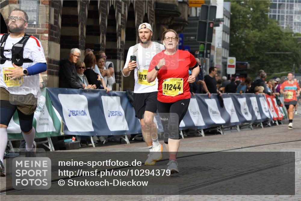 13.09.2026 - 21. swb-Marathon Bremen Strokosch-Dieckow http://msf.ph/oto/10294379 13.09.2026 11:20:18 Ziel 10430, 10882, 11546, 12472, 10161, 11296, 11541, 11980, 12285 meine-sportfotos.de