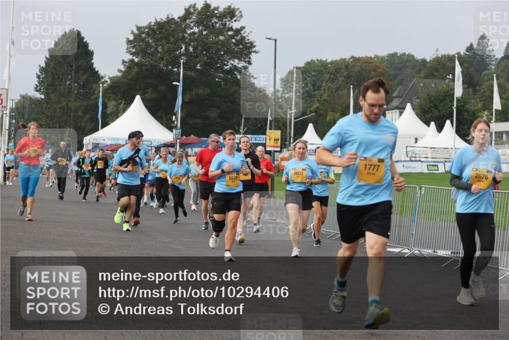 13.09.2026 - Kiel Lauf Andreas Tolksdorf http://msf.ph/oto/10294406 13.09.2026 09:26:50 Kiellinie 1033, 6577, 9832, 1777, 2676 meine-sportfotos.de