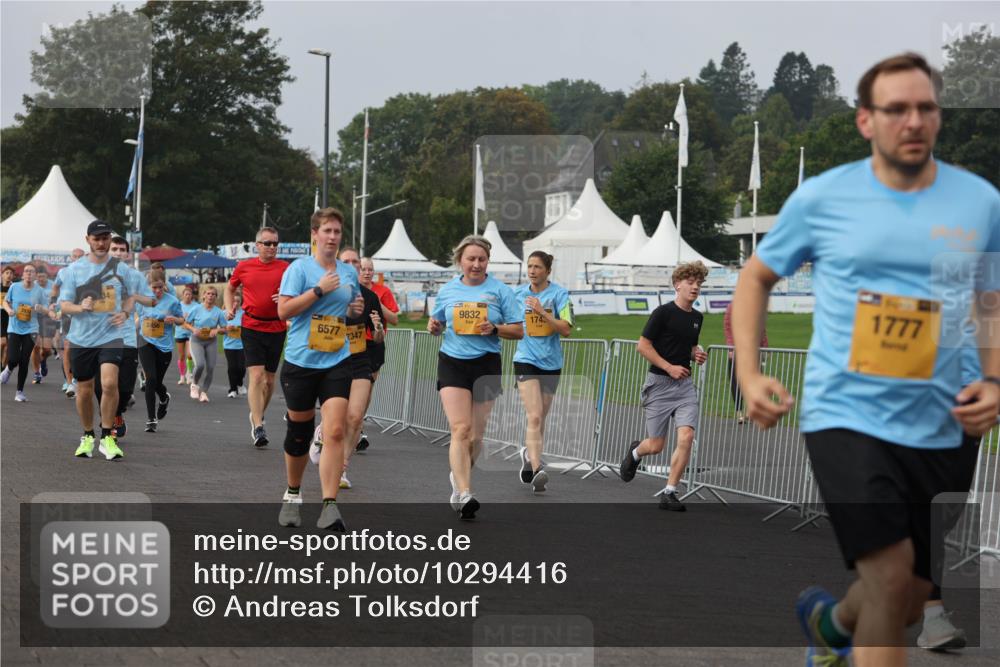13.09.2026 - Kiel Lauf Andreas Tolksdorf http://msf.ph/oto/10294416 13.09.2026 09:26:52 Kiellinie 6577, 347, 9832, 174, 1777 meine-sportfotos.de