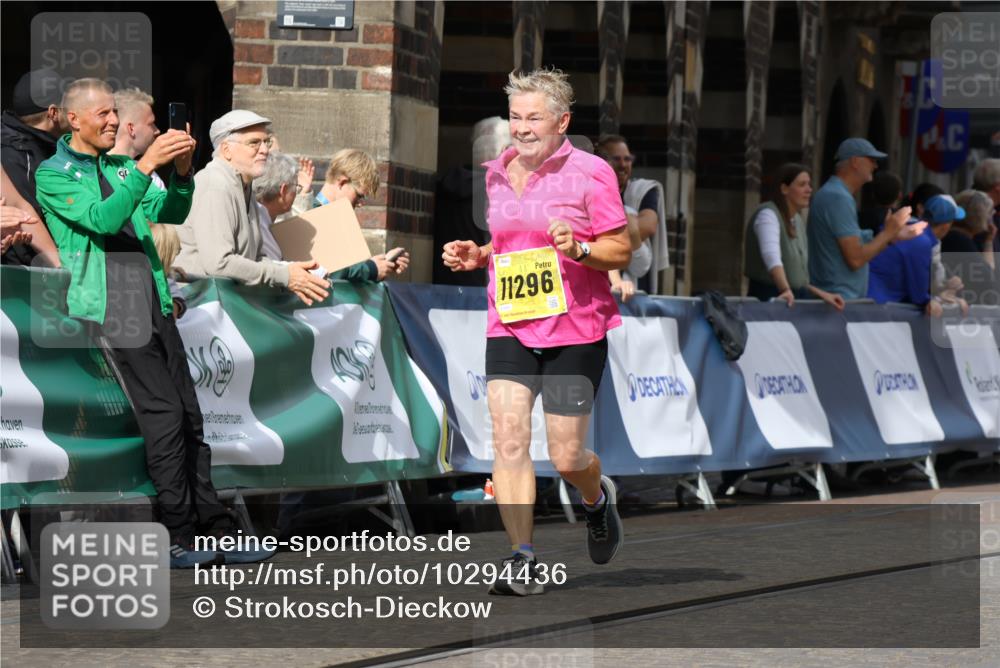 13.09.2026 - 21. swb-Marathon Bremen Strokosch-Dieckow http://msf.ph/oto/10294436 13.09.2026 11:20:30 Ziel 10430, 11244, 11333, 11337, 12374, 11529, 11530, 11541, 11675, 11980, 12153, 12316, 12317 meine-sportfotos.de