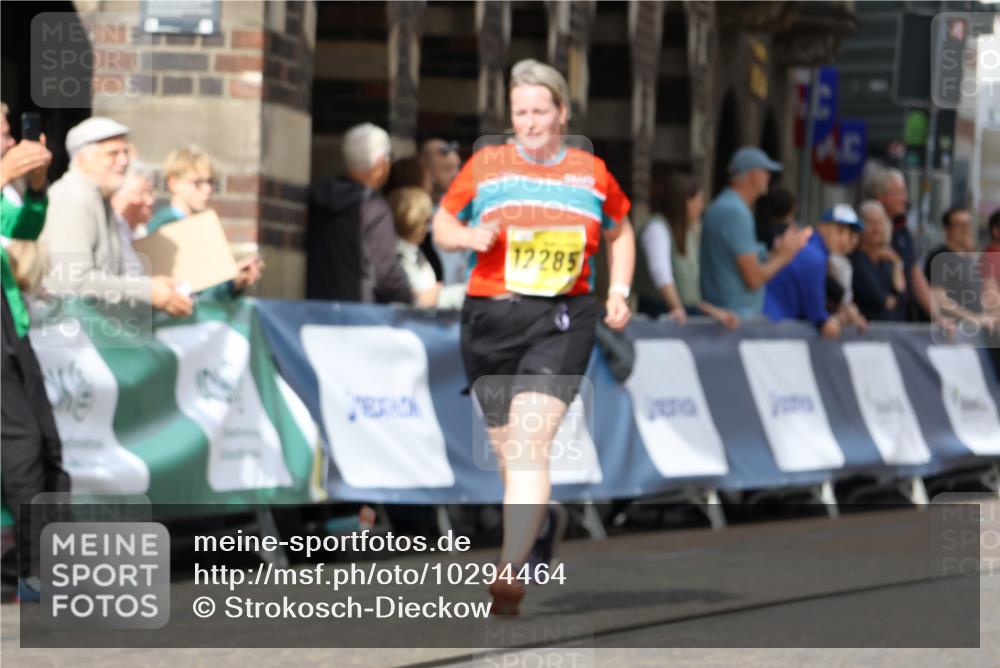 13.09.2026 - 21. swb-Marathon Bremen Strokosch-Dieckow http://msf.ph/oto/10294464 13.09.2026 11:20:33 Ziel 11244, 11333, 11337, 12374, 11529, 11530, 11675, 12153, 12316, 12317 meine-sportfotos.de