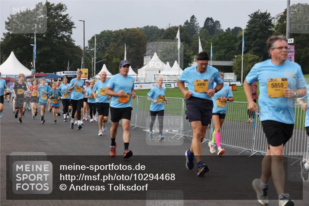 13.09.2026 - Kiel Lauf Andreas Tolksdorf http://msf.ph/oto/10294468 13.09.2026 09:27:05 Kiellinie 8189, 2852, 582, 349, 4400, 5855 meine-sportfotos.de