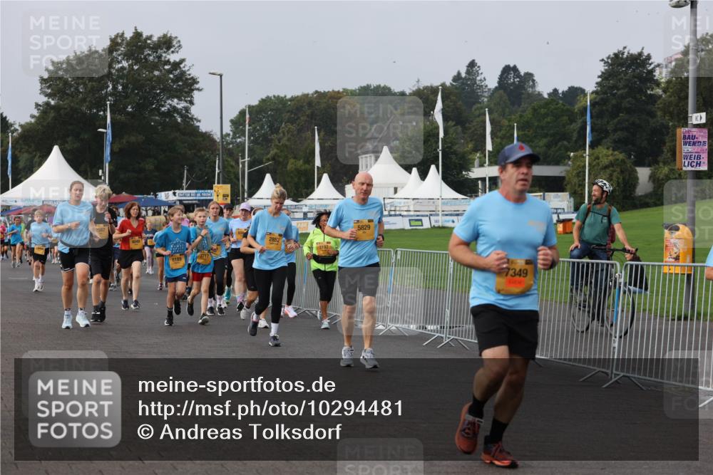 13.09.2026 - Kiel Lauf Andreas Tolksdorf http://msf.ph/oto/10294481 13.09.2026 09:27:07 Kiellinie 2587, 8189, 3717, 2852, 3192, 5829, 7349 meine-sportfotos.de