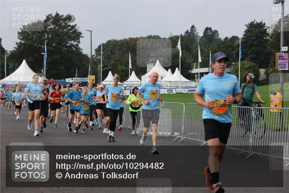 13.09.2026 - Kiel Lauf Andreas Tolksdorf http://msf.ph/oto/10294482 13.09.2026 09:27:07 Kiellinie 3717, 9385, 2852, 3192, 5829, 7349 meine-sportfotos.de