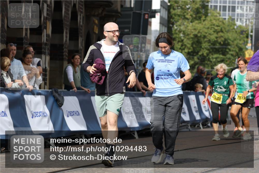 13.09.2026 - 21. swb-Marathon Bremen Strokosch-Dieckow http://msf.ph/oto/10294483 13.09.2026 11:20:37 Ziel 11244, 11296, 11333, 11337, 12285, 12374, 11529, 11530, 11675, 12153, 12316, 12317 meine-sportfotos.de