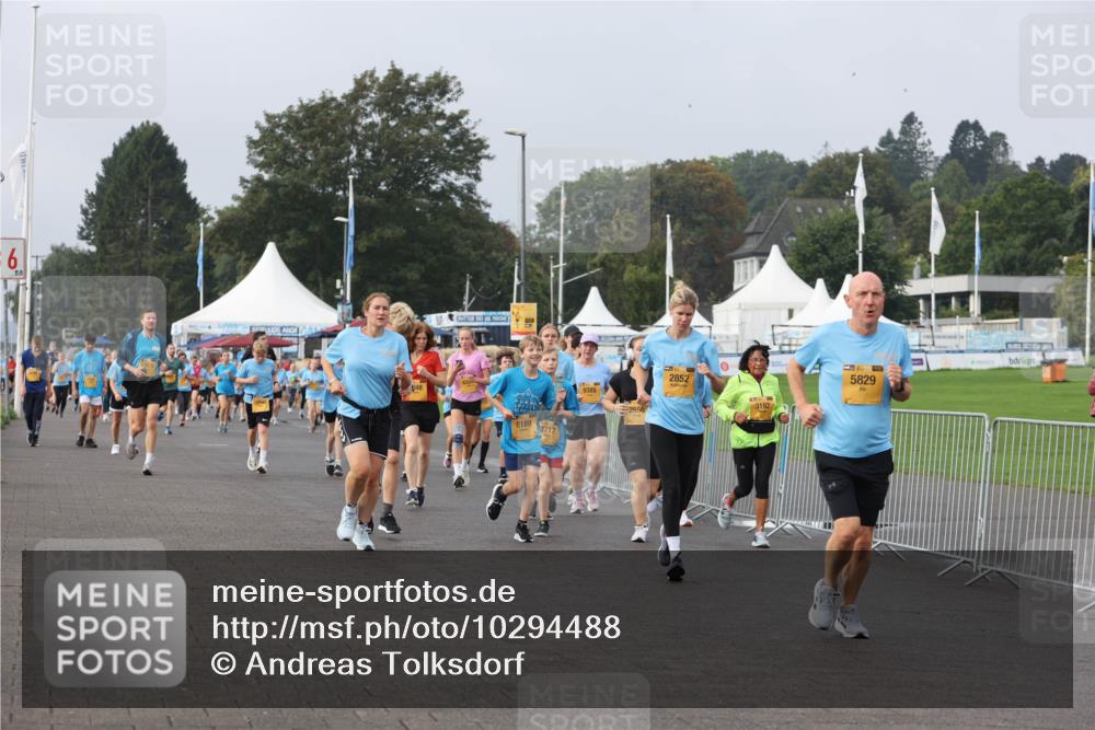13.09.2026 - Kiel Lauf Andreas Tolksdorf http://msf.ph/oto/10294488 13.09.2026 09:27:08 Kiellinie 6, 8189, 3717, 2852, 9385, 3192, 5829 meine-sportfotos.de