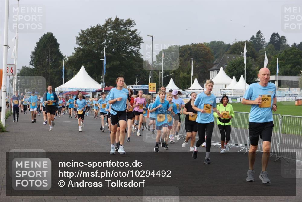 13.09.2026 - Kiel Lauf Andreas Tolksdorf http://msf.ph/oto/10294492 13.09.2026 09:27:08 Kiellinie 36, 8189, 717, 656, 2852, 3192, 5829 meine-sportfotos.de