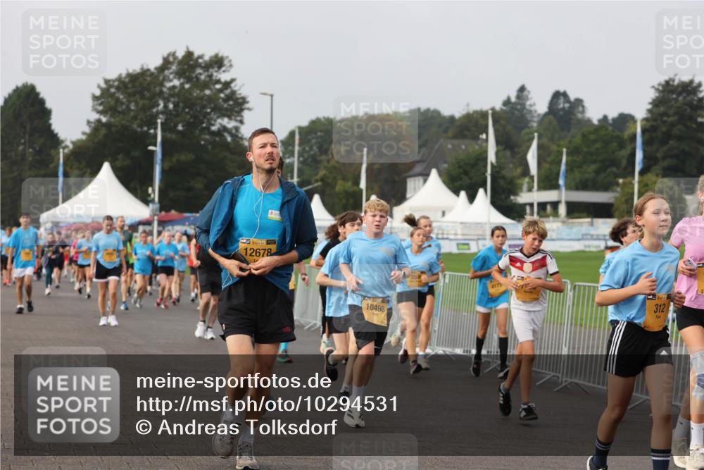 13.09.2026 - Kiel Lauf Andreas Tolksdorf http://msf.ph/oto/10294531 13.09.2026 09:27:15 Kiellinie 38, 12678, 10498, 4175, 312 meine-sportfotos.de