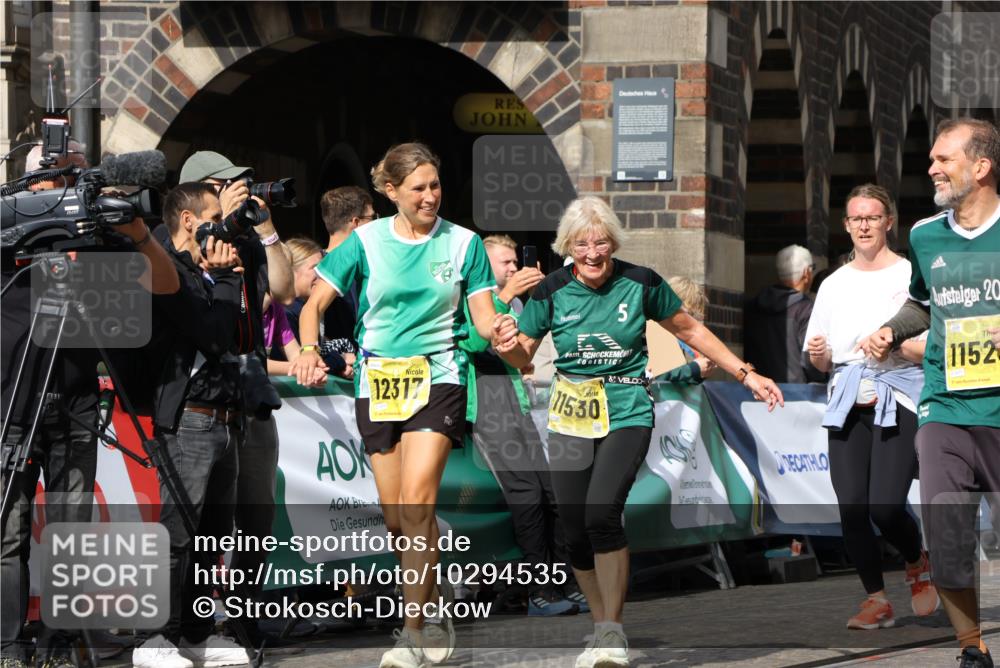 13.09.2026 - 21. swb-Marathon Bremen Strokosch-Dieckow http://msf.ph/oto/10294535 13.09.2026 11:20:45 Ziel 10161, 11296, 11541, 11980, 12285, 12374, 10407, 12542 meine-sportfotos.de