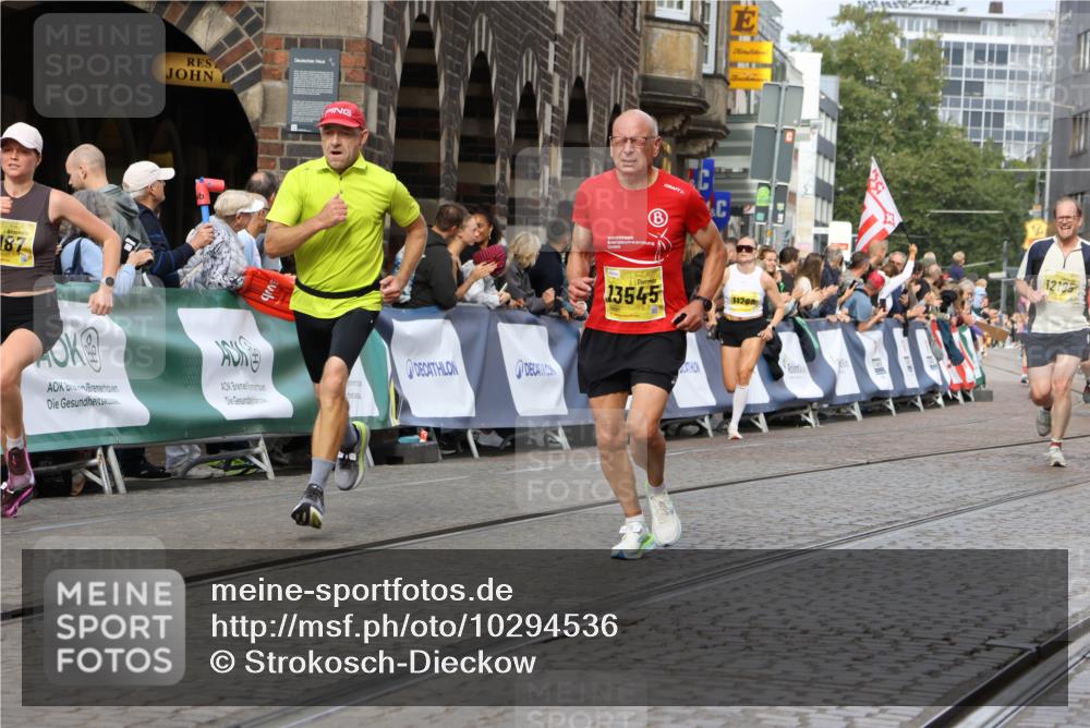 13.09.2026 - 21. swb-Marathon Bremen Strokosch-Dieckow http://msf.ph/oto/10294536 13.09.2026 10:47:28 Ziel 10319, 10744, 11060, 11187, 11212, 11344, 11462, 11608, 11650, 11651, 11814, 12048, 12298, 12415, 12470, 13589, 13613, 10210, 10223, 10270, 10393, 10594, 10860, 10873, 11130, 11469, 11646, 11809, 11894, 12077, 12296, 12318, 12547, 13521 meine-sportfotos.de