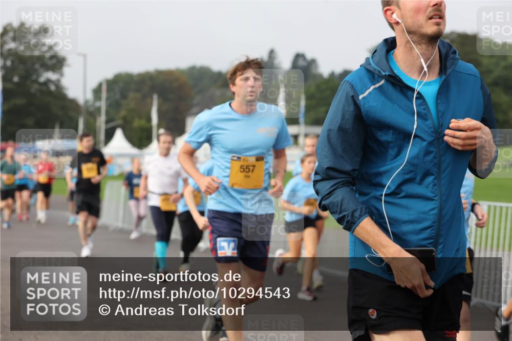 13.09.2026 - Kiel Lauf Andreas Tolksdorf http://msf.ph/oto/10294543 13.09.2026 09:27:17 Kiellinie 557 meine-sportfotos.de