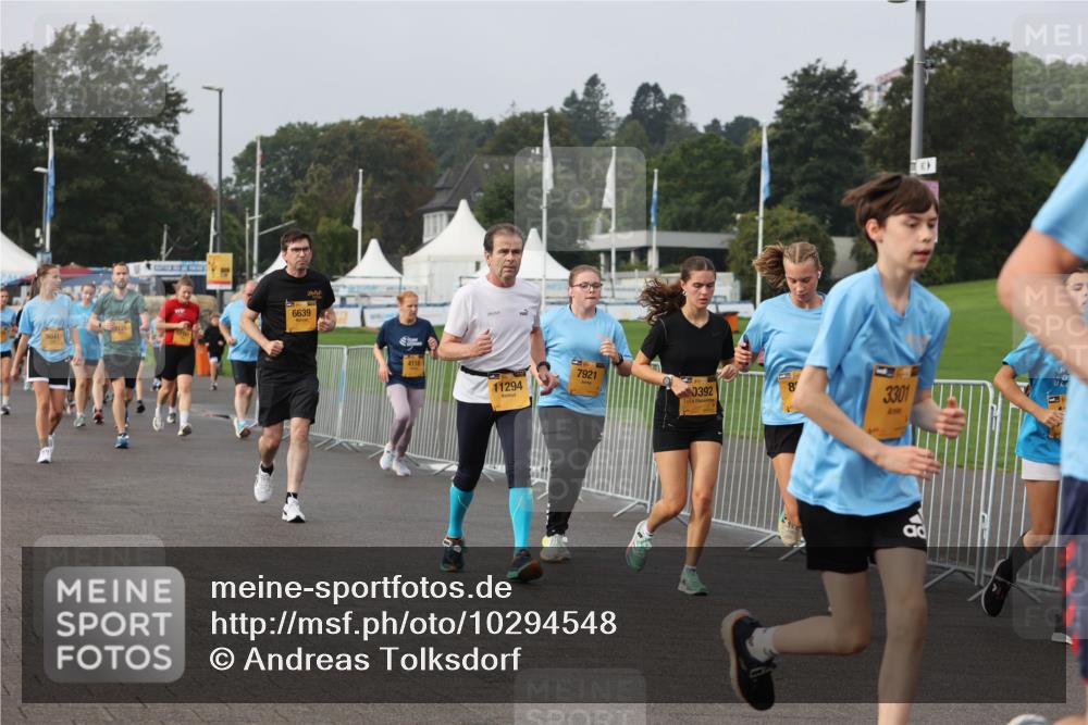13.09.2026 - Kiel Lauf Andreas Tolksdorf http://msf.ph/oto/10294548 13.09.2026 09:27:18 Kiellinie 8126, 9841, 6639, 4118, 11294, 7921, 0392, 3301 meine-sportfotos.de