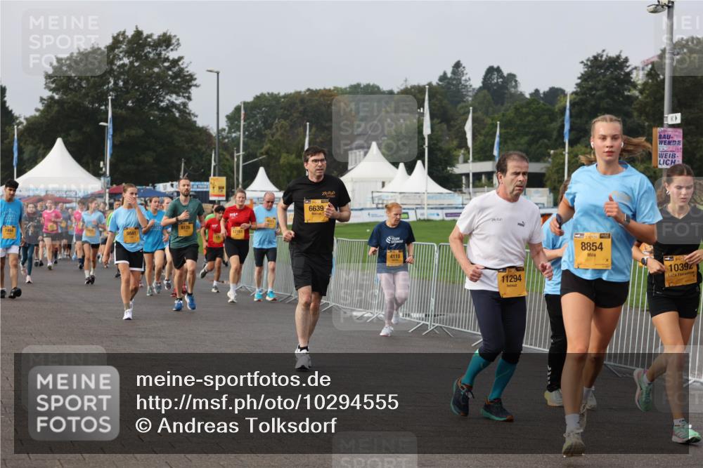13.09.2026 - Kiel Lauf Andreas Tolksdorf http://msf.ph/oto/10294555 13.09.2026 09:27:19 Kiellinie 7494, 8126, 9841, 12161, 6639, 4118, 11294, 138, 8854, 10392 meine-sportfotos.de