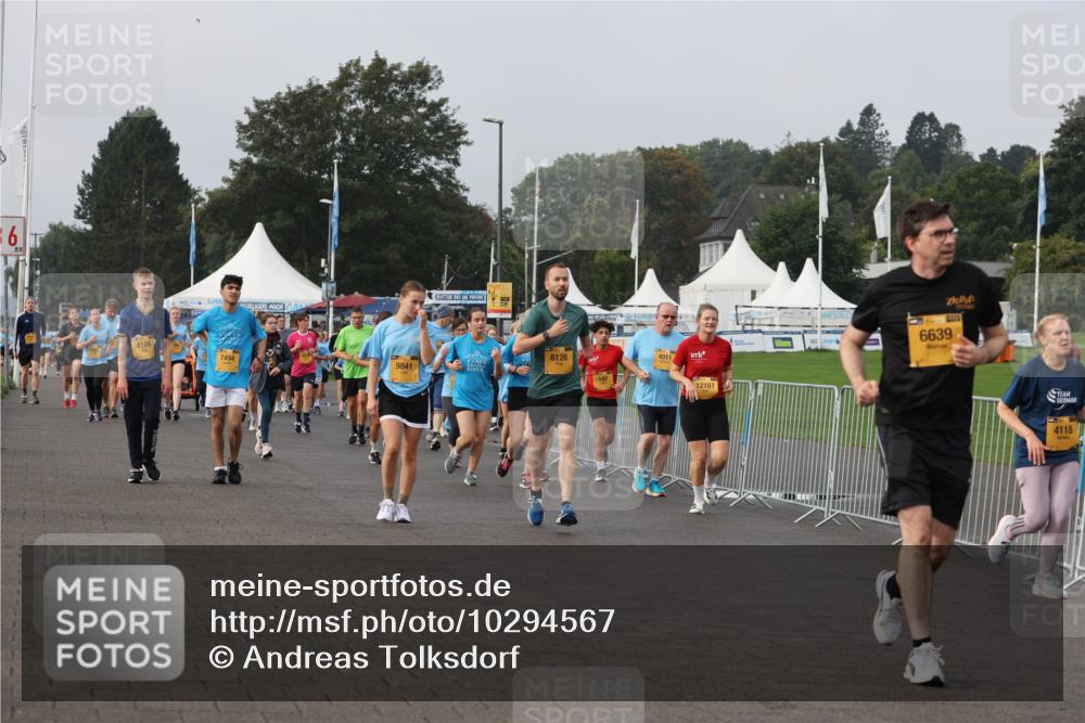 13.09.2026 - Kiel Lauf Andreas Tolksdorf http://msf.ph/oto/10294567 13.09.2026 09:27:20 Kiellinie 36, 4166, 7494, 8126, 4011, 9841, 12161, 6639, 4118 meine-sportfotos.de
