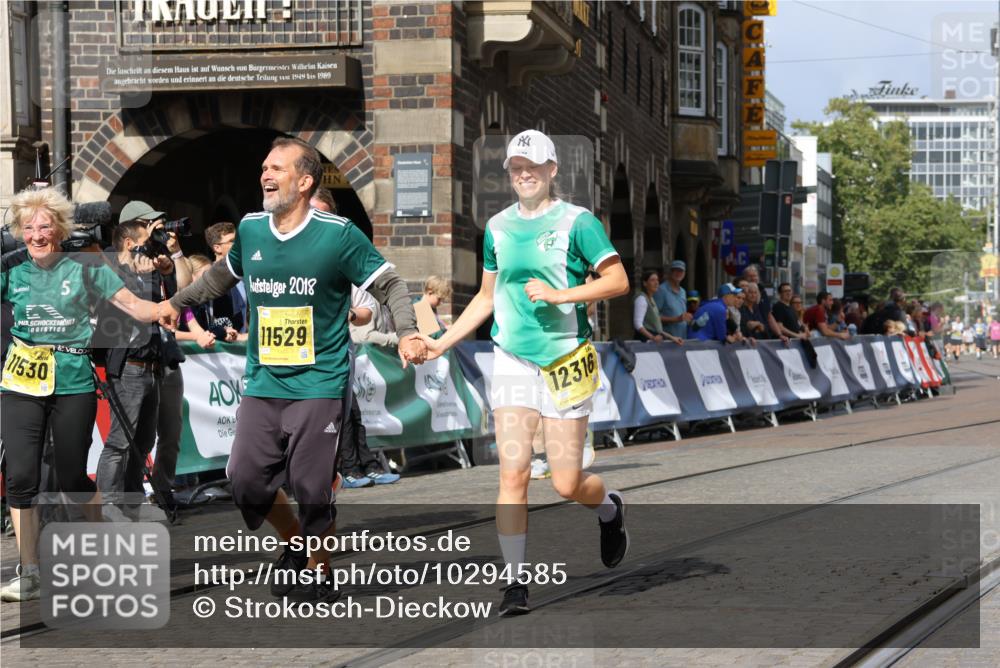 13.09.2026 - 21. swb-Marathon Bremen Strokosch-Dieckow http://msf.ph/oto/10294585 13.09.2026 11:20:47 Ziel 10161, 11296, 11541, 11980, 12285, 12374, 10407, 12542 meine-sportfotos.de