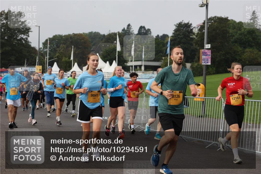 13.09.2026 - Kiel Lauf Andreas Tolksdorf http://msf.ph/oto/10294591 13.09.2026 09:27:24 Kiellinie 4606, 7494, 1418, 9841, 38, 8126, 3, 12161 meine-sportfotos.de