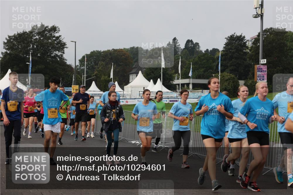 13.09.2026 - Kiel Lauf Andreas Tolksdorf http://msf.ph/oto/10294601 13.09.2026 09:27:26 Kiellinie 4166, 7494, 5234, 1418, 573 meine-sportfotos.de