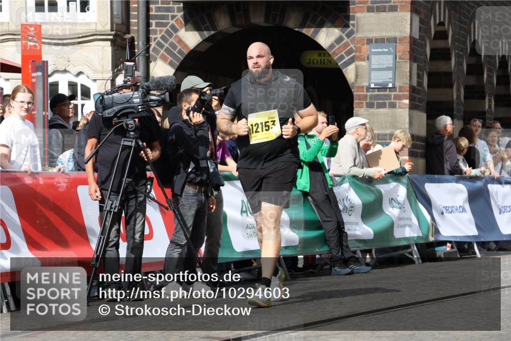 13.09.2026 - 21. swb-Marathon Bremen Strokosch-Dieckow http://msf.ph/oto/10294603 13.09.2026 11:20:49 Ziel 10161, 11296, 11529, 11530, 11541, 11980, 12285, 12316, 12317, 12374, 10407, 12542 meine-sportfotos.de