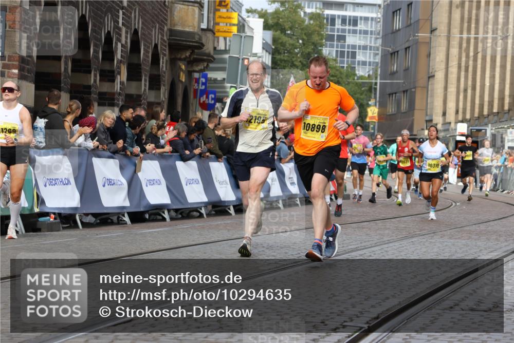 13.09.2026 - 21. swb-Marathon Bremen Strokosch-Dieckow http://msf.ph/oto/10294635 13.09.2026 10:47:31 Ziel 10319, 10744, 11060, 11187, 11344, 11462, 11650, 11651, 11814, 12048, 12298, 12415, 12470, 13528, 13545, 13589, 13613, 10172, 10210, 10223, 10393, 10592, 10594, 10860, 10873, 11018, 11130, 11634, 11809, 11894, 12077, 12318, 12547 meine-sportfotos.de