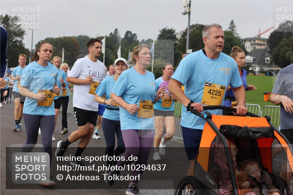 13.09.2026 - Kiel Lauf Andreas Tolksdorf http://msf.ph/oto/10294637 13.09.2026 09:27:39 Kiellinie 38, 78, 39, 40, 144, 38, 4229, 4710, 38, 4225 meine-sportfotos.de