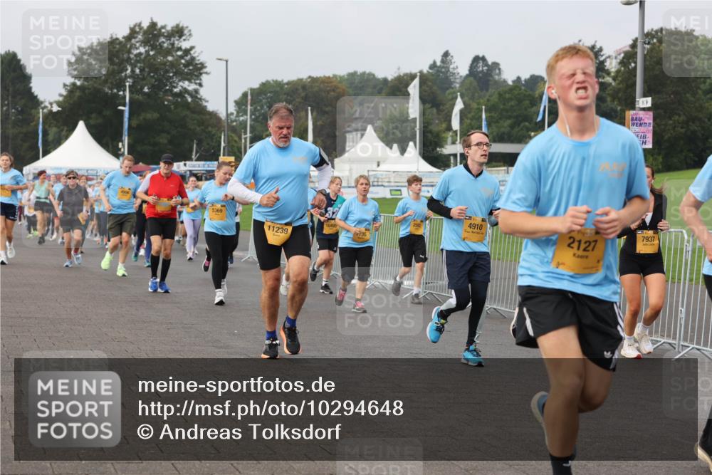 13.09.2026 - Kiel Lauf Andreas Tolksdorf http://msf.ph/oto/10294648 13.09.2026 09:27:43 Kiellinie 5369, 11239, 10495, 796, 4910, 2127, 7937 meine-sportfotos.de