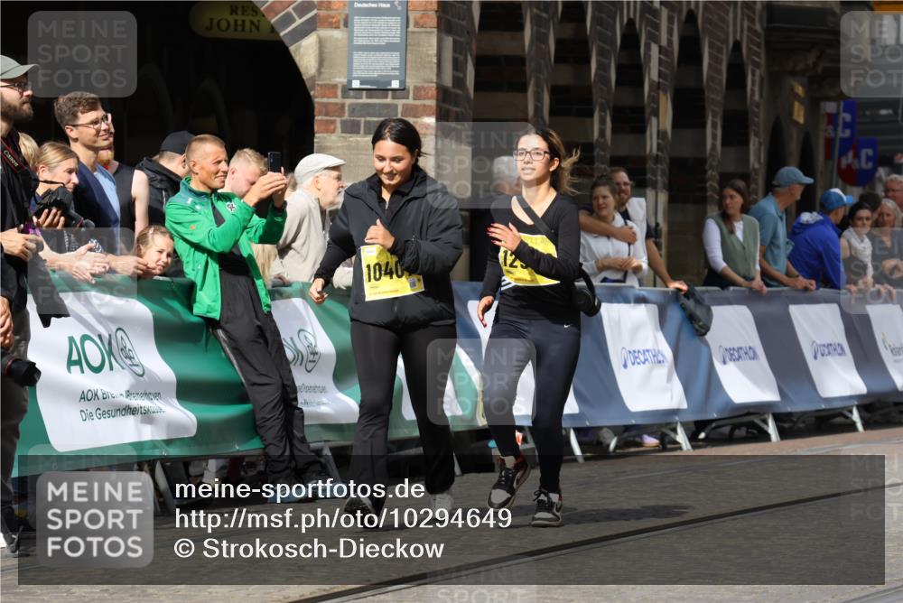 13.09.2026 - 21. swb-Marathon Bremen Strokosch-Dieckow http://msf.ph/oto/10294649 13.09.2026 11:21:04 Ziel 11529, 11530, 11541, 11675, 11980, 12153, 12316, 12317 meine-sportfotos.de