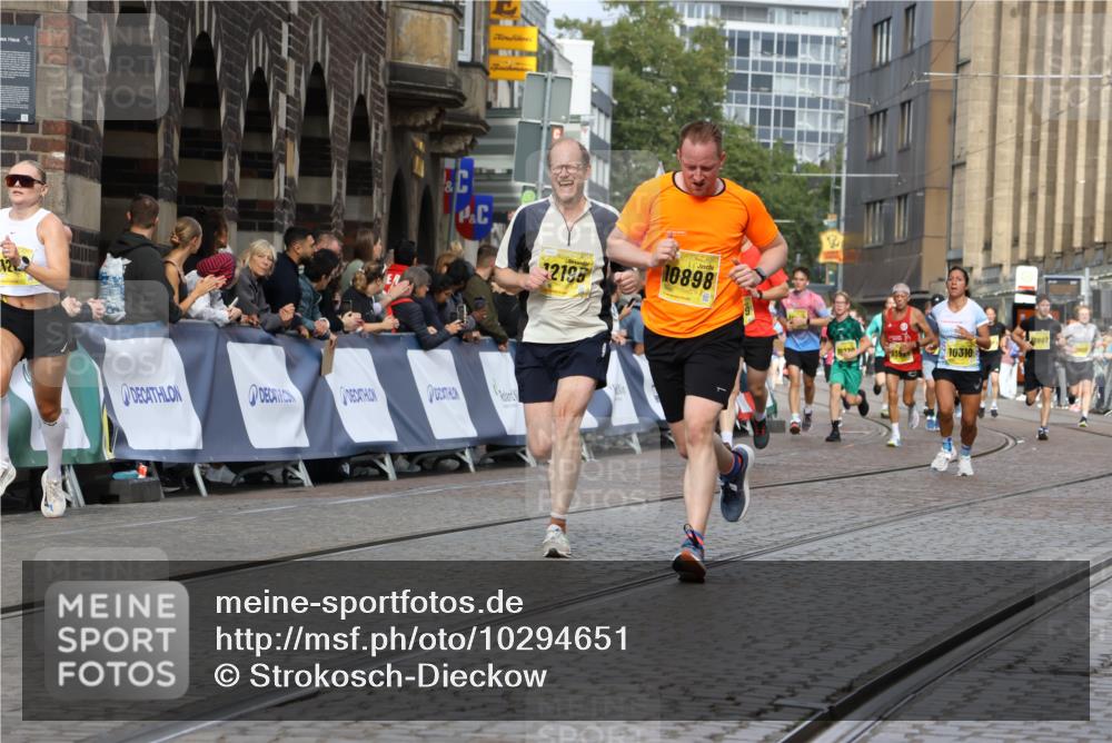 13.09.2026 - 21. swb-Marathon Bremen Strokosch-Dieckow http://msf.ph/oto/10294651 13.09.2026 10:47:31 Ziel 10319, 10744, 11060, 11187, 11344, 11462, 11650, 11651, 11814, 12048, 12298, 12415, 12470, 13528, 13545, 13589, 13613, 10172, 10210, 10223, 10393, 10592, 10594, 10860, 10873, 11018, 11130, 11634, 11809, 11894, 12077, 12318, 12547 meine-sportfotos.de