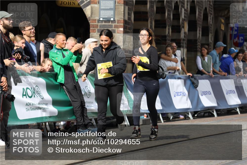 13.09.2026 - 21. swb-Marathon Bremen Strokosch-Dieckow http://msf.ph/oto/10294655 13.09.2026 11:21:04 Ziel 11529, 11530, 11541, 11675, 11980, 12153, 12316, 12317 meine-sportfotos.de