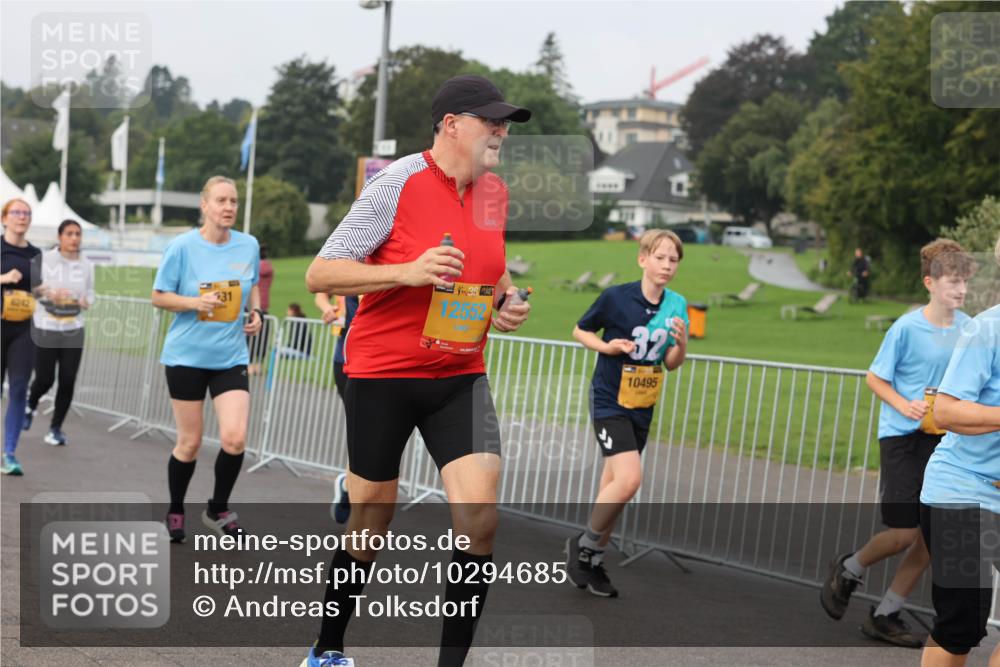 13.09.2026 - Kiel Lauf Andreas Tolksdorf http://msf.ph/oto/10294685 13.09.2026 09:27:48 Kiellinie 6242, 38, 12552, 10495 meine-sportfotos.de