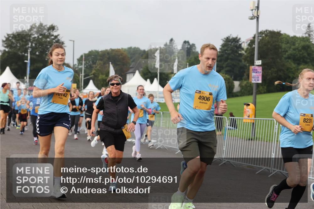 13.09.2026 - Kiel Lauf Andreas Tolksdorf http://msf.ph/oto/10294691 13.09.2026 09:27:49 Kiellinie 42, 38, 4906, 8231 meine-sportfotos.de