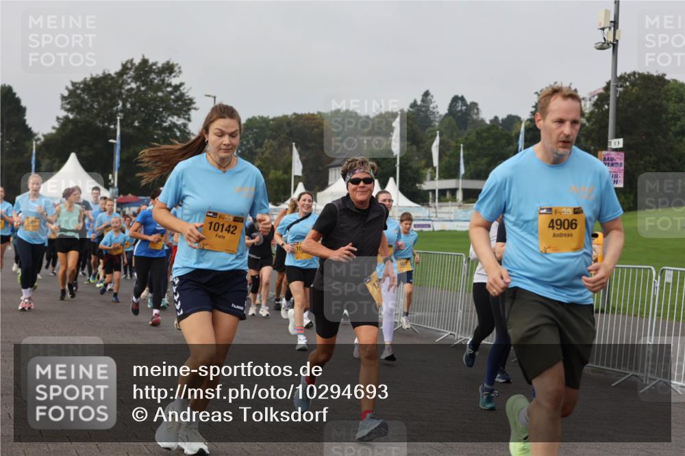 13.09.2026 - Kiel Lauf Andreas Tolksdorf http://msf.ph/oto/10294693 13.09.2026 09:27:49 Kiellinie 3361, 38, 10142, 1, 38, 4906, 10 meine-sportfotos.de
