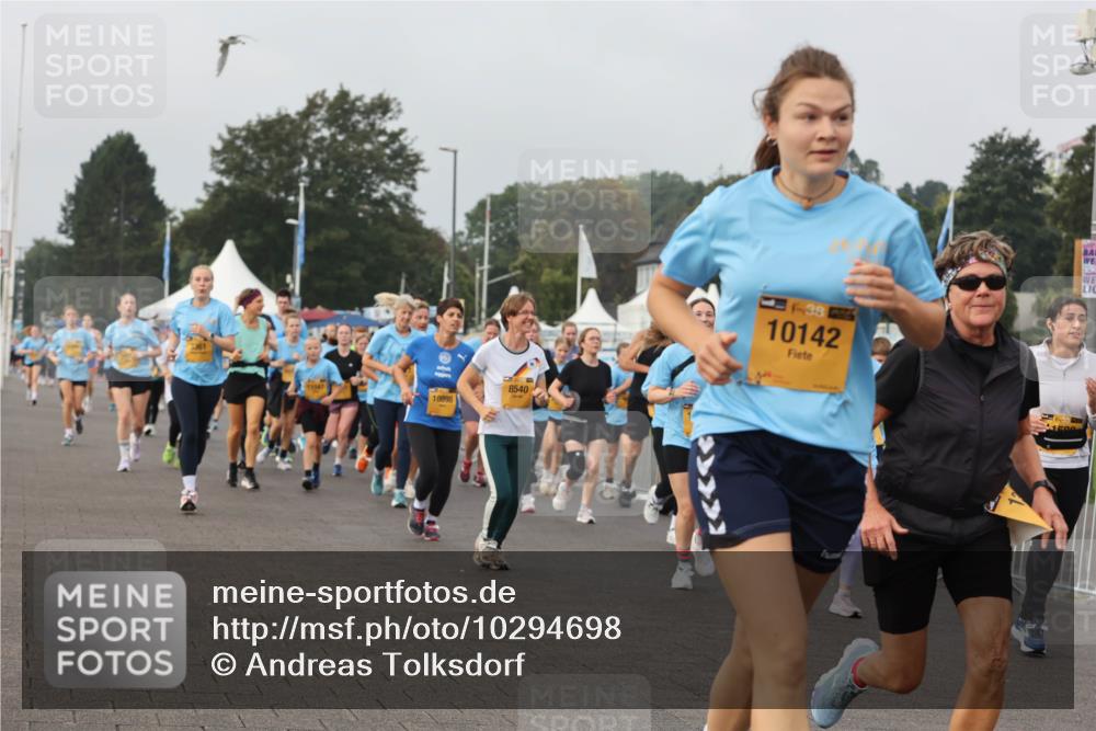 13.09.2026 - Kiel Lauf Andreas Tolksdorf http://msf.ph/oto/10294698 13.09.2026 09:27:50 Kiellinie 10898, 8540, 38, 10142 meine-sportfotos.de