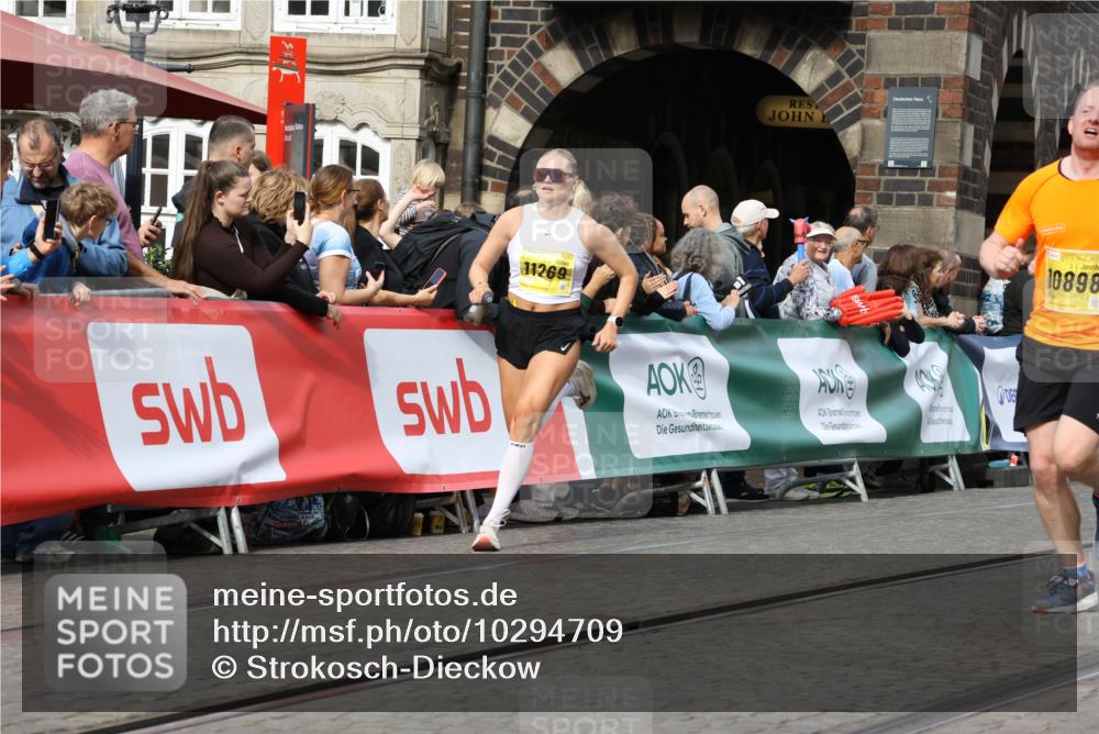 13.09.2026 - 21. swb-Marathon Bremen Strokosch-Dieckow http://msf.ph/oto/10294709 13.09.2026 10:47:32 Ziel 10319, 10744, 10898, 11060, 11187, 11269, 11462, 11650, 11651, 11814, 12048, 12298, 12415, 12470, 13528, 13545, 13589, 13613, 10172, 10210, 10223, 10393, 10592, 10594, 10860, 11018, 11130, 11634, 11809, 11894, 12077, 12318, 12547 meine-sportfotos.de