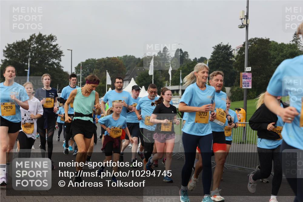 13.09.2026 - Kiel Lauf Andreas Tolksdorf http://msf.ph/oto/10294745 13.09.2026 09:27:55 Kiellinie 38, 2870, 39, 16, 9694, 8833, 11047, 64, 6857, 3723, 7308, 3550, 204 meine-sportfotos.de