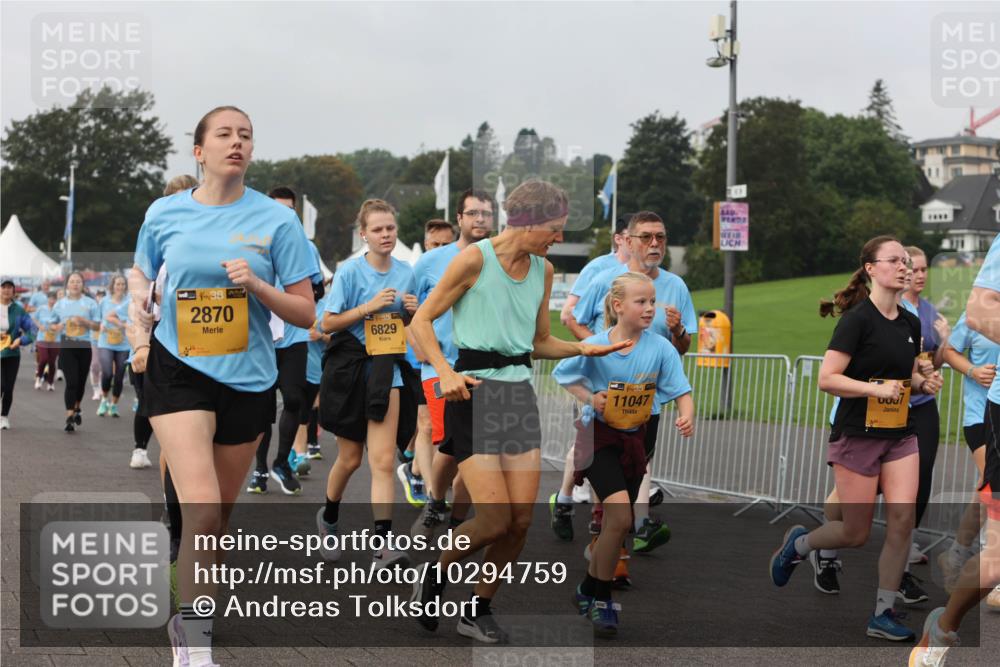 13.09.2026 - Kiel Lauf Andreas Tolksdorf http://msf.ph/oto/10294759 13.09.2026 09:27:56 Kiellinie 38, 2870, 6829, 38, 11047, 0097 meine-sportfotos.de