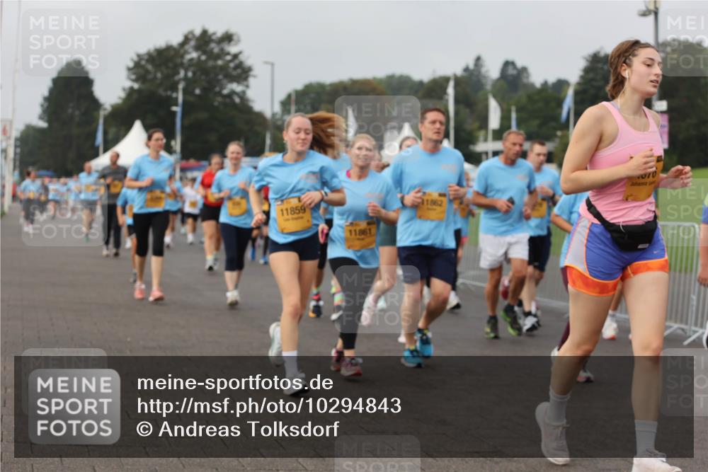 13.09.2026 - Kiel Lauf Andreas Tolksdorf http://msf.ph/oto/10294843 13.09.2026 09:28:05 Kiellinie 11859, 11861, 1862 meine-sportfotos.de