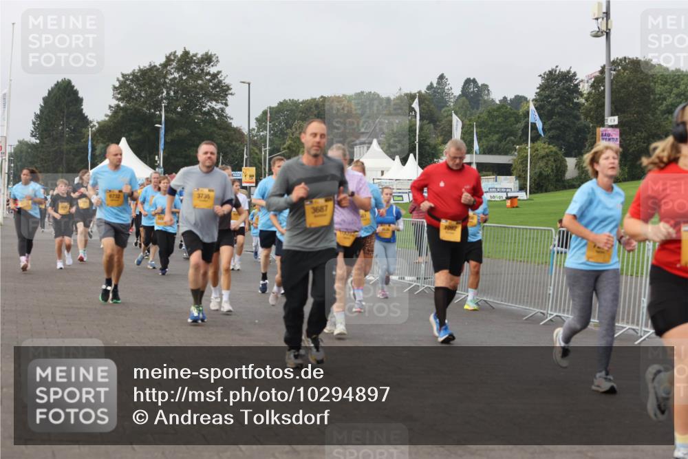 13.09.2026 - Kiel Lauf Andreas Tolksdorf http://msf.ph/oto/10294897 13.09.2026 09:28:11 Kiellinie 6732, 3735, 3687, 1092 meine-sportfotos.de
