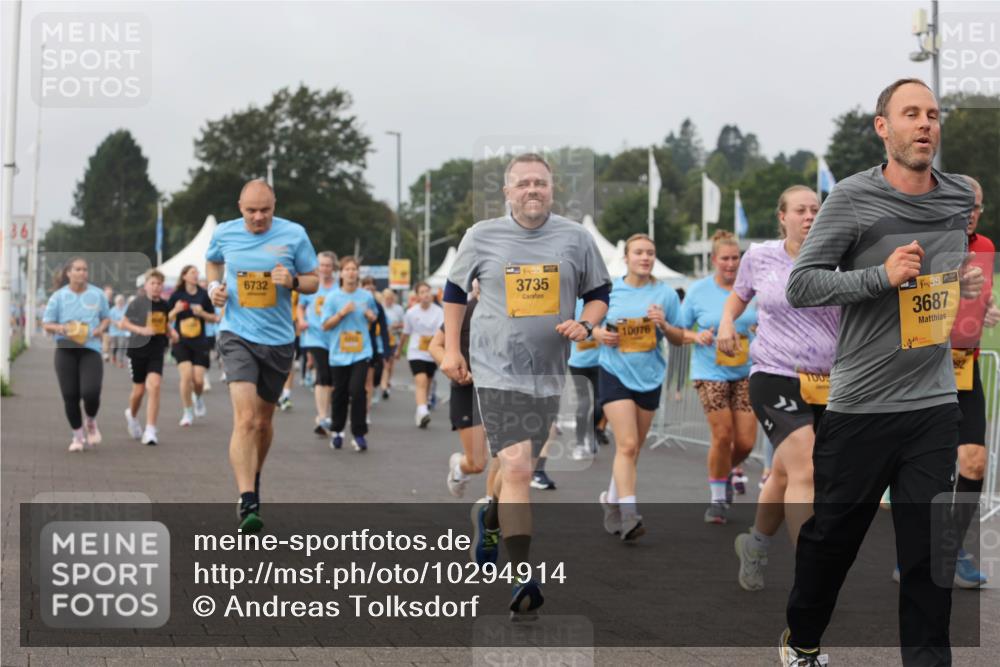 13.09.2026 - Kiel Lauf Andreas Tolksdorf http://msf.ph/oto/10294914 13.09.2026 09:28:13 Kiellinie 6732, 3735, 210076, 38, 3687 meine-sportfotos.de