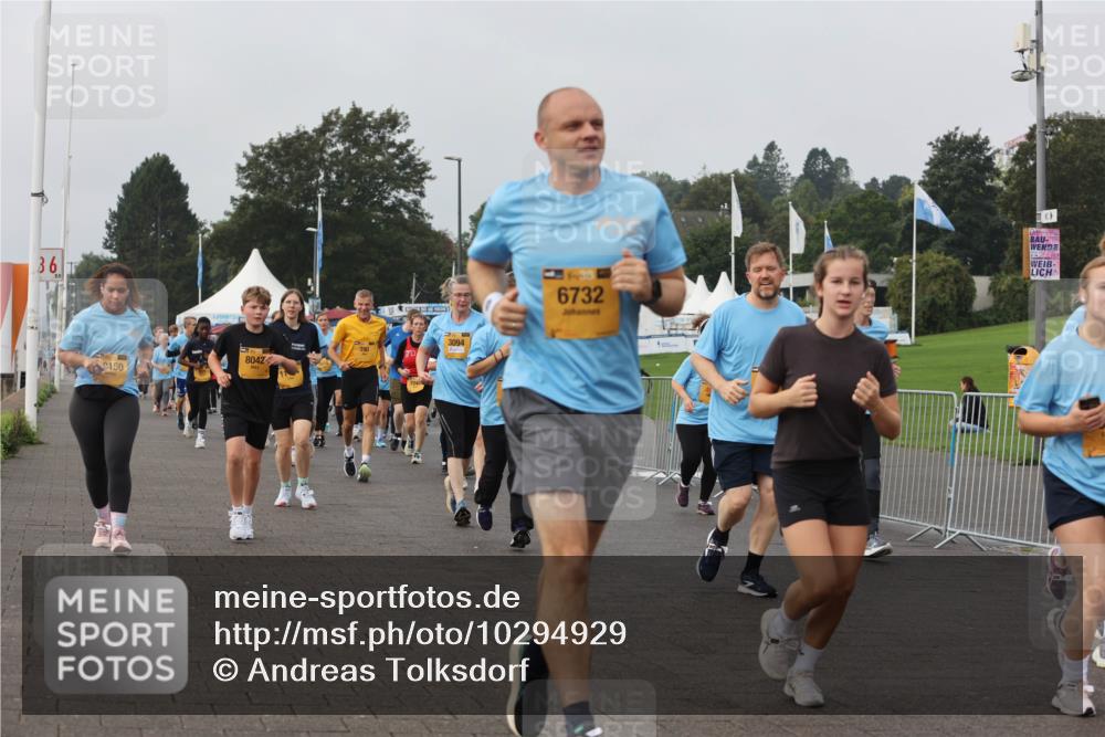13.09.2026 - Kiel Lauf Andreas Tolksdorf http://msf.ph/oto/10294929 13.09.2026 09:28:15 Kiellinie 36, 150, 8042, 3094, 6732 meine-sportfotos.de