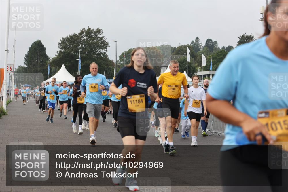 13.09.2026 - Kiel Lauf Andreas Tolksdorf http://msf.ph/oto/10294969 13.09.2026 09:28:19 Kiellinie 36, 1493, 951, 5619, 11184, 390, 9587, 1015 meine-sportfotos.de