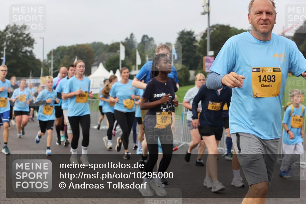 13.09.2026 - Kiel Lauf Andreas Tolksdorf http://msf.ph/oto/10295000 13.09.2026 09:28:22 Kiellinie 8152, 951, 745, 38, 1493, 10048 meine-sportfotos.de
