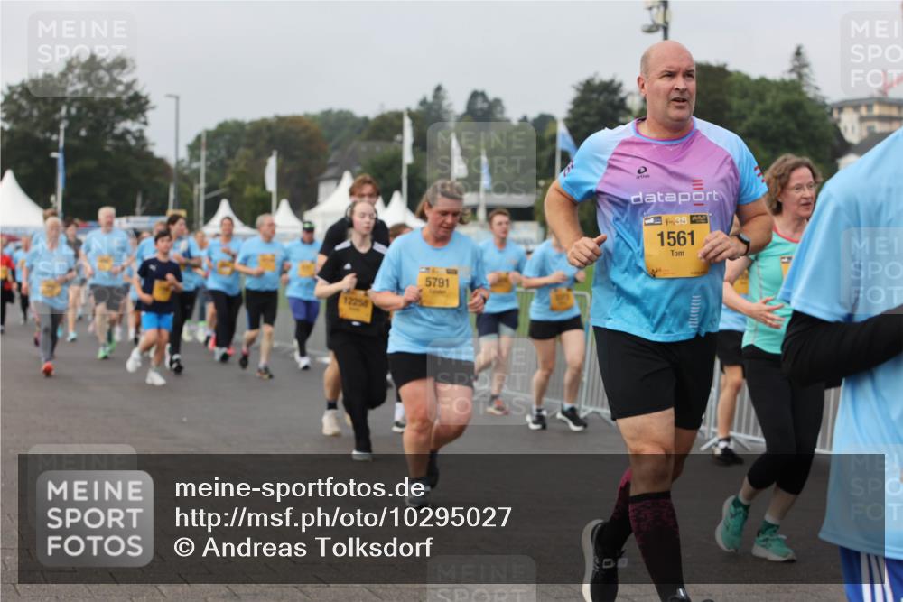 13.09.2026 - Kiel Lauf Andreas Tolksdorf http://msf.ph/oto/10295027 13.09.2026 09:28:26 Kiellinie 12258, 5791, 38, 1561 meine-sportfotos.de