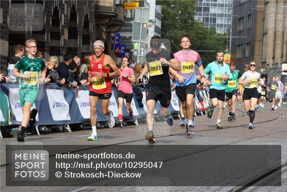 13.09.2026 - 21. swb-Marathon Bremen Strokosch-Dieckow http://msf.ph/oto/10295047 13.09.2026 10:47:38 Ziel 10189, 10310, 10319, 10744, 10898, 11187, 11269, 11462, 11650, 11651, 11814, 12048, 12195, 12298, 12415, 12470, 13528, 13545, 13589, 10172, 10210, 10393, 10592, 10860, 11018, 11360, 11634, 11894, 12077, 12547, 12558 meine-sportfotos.de
