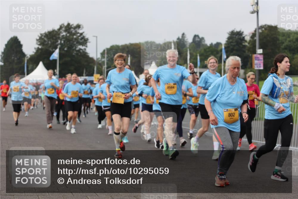 13.09.2026 - Kiel Lauf Andreas Tolksdorf http://msf.ph/oto/10295059 13.09.2026 09:28:31 Kiellinie 8585, 8584, 802 meine-sportfotos.de