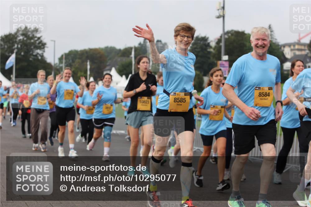 13.09.2026 - Kiel Lauf Andreas Tolksdorf http://msf.ph/oto/10295077 13.09.2026 09:28:33 Kiellinie 10823, 394, 8585, 8584 meine-sportfotos.de